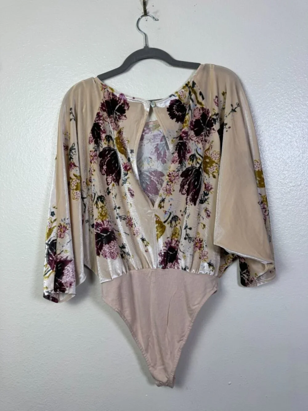 Intimately Free People Babe Slouchy Floral Velvet Bodysuit Dolman Beige size XS